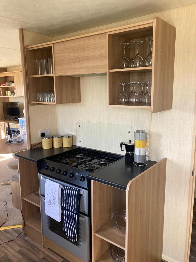 Hotel 367 Caravan Stevenston Exterior foto